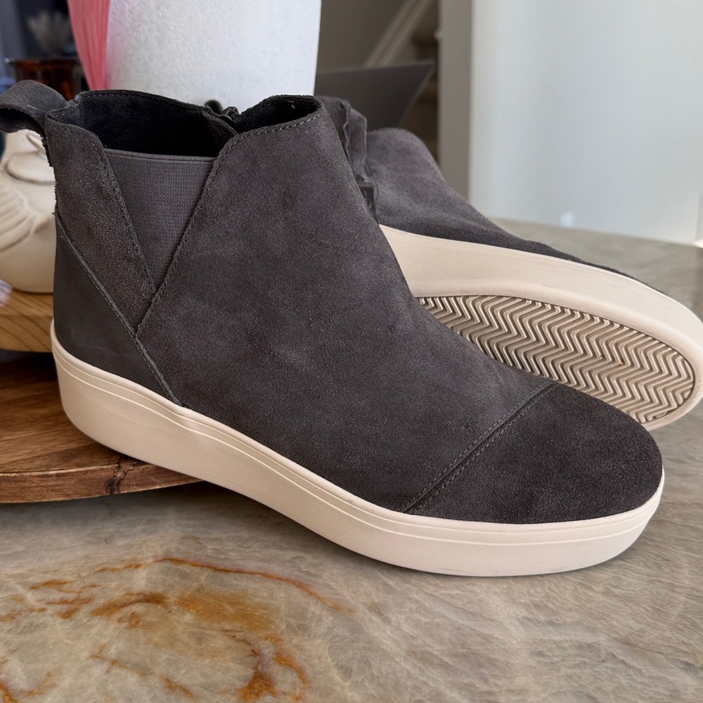 TOMs Jamie womans gray suede slip on wedge sneaker high top 8.5 - Picture 4 of 9